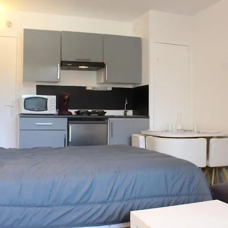 Apartment Studio 3 Couchages Proche Plage Avec Piscine Et Tennis A - Fr-1-246a-306